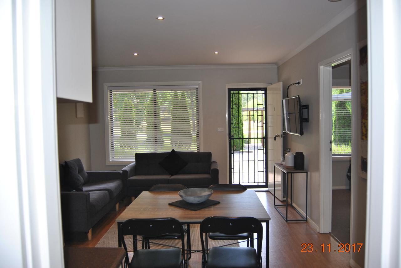 Grevillea Gardens Apartment 3 ไบรท์ ภายนอก รูปภาพ